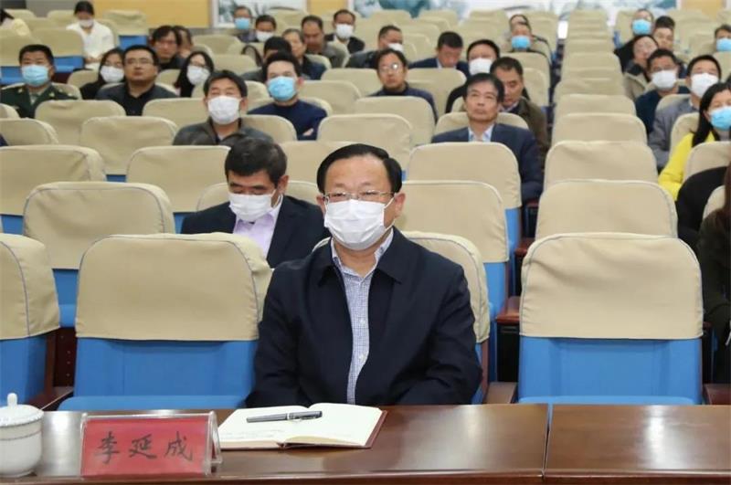 我校组织收听收看学习贯彻党的十九届五中全会精神中央宣讲团宣讲报告会