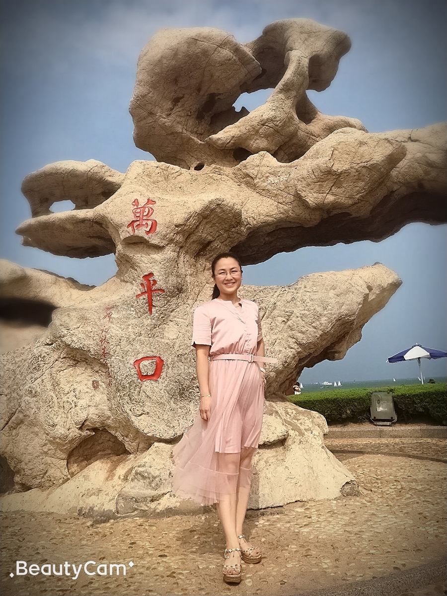 季莹莹.jpg